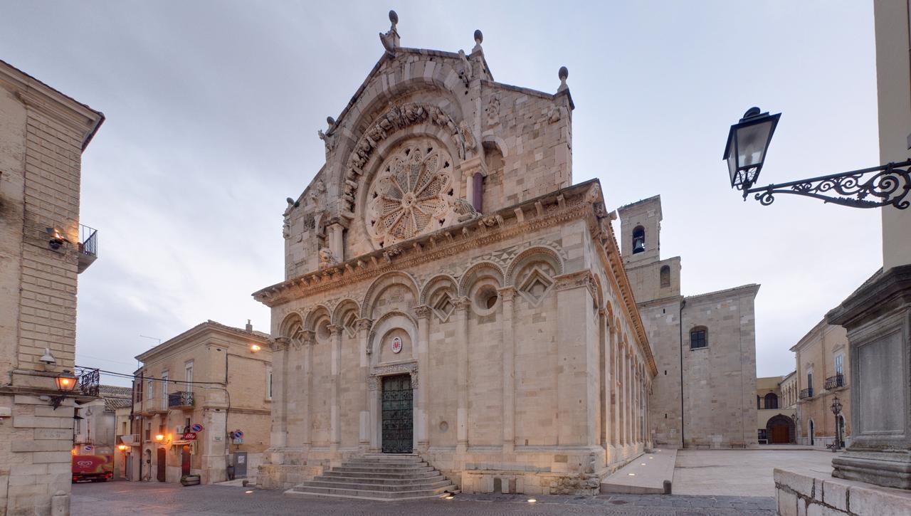 Bed and Breakfast Svegliarsi nei Borghi - La Patronale Troia Esterno foto